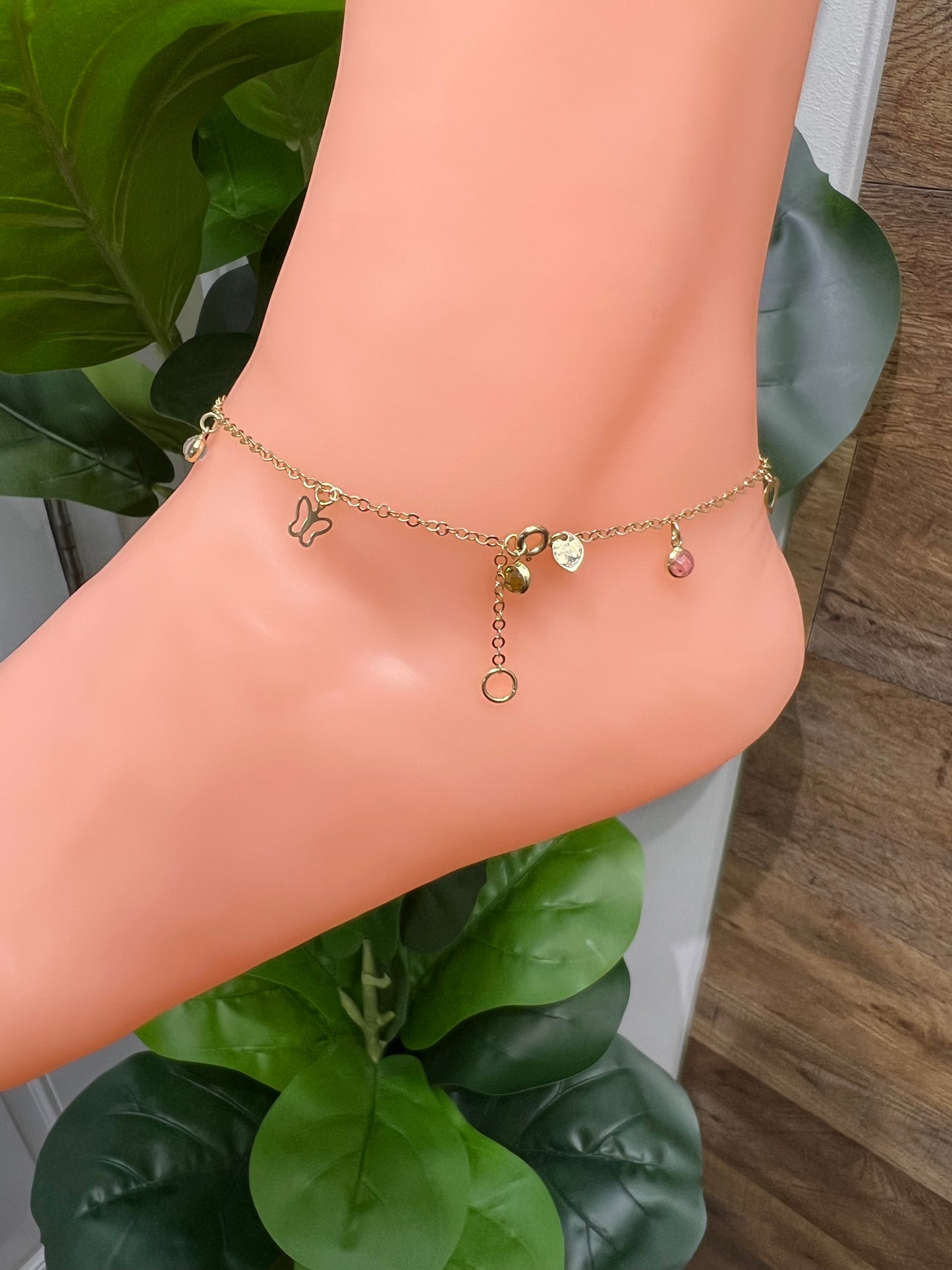 1157- NEW 14K Dangling Assorted Charms Anklet Bracelet 10” (1.8mm) W.G