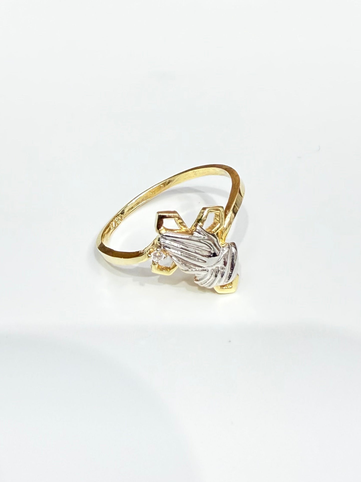 1490- NEW 14K Praying Hand & Cross Ring W.G