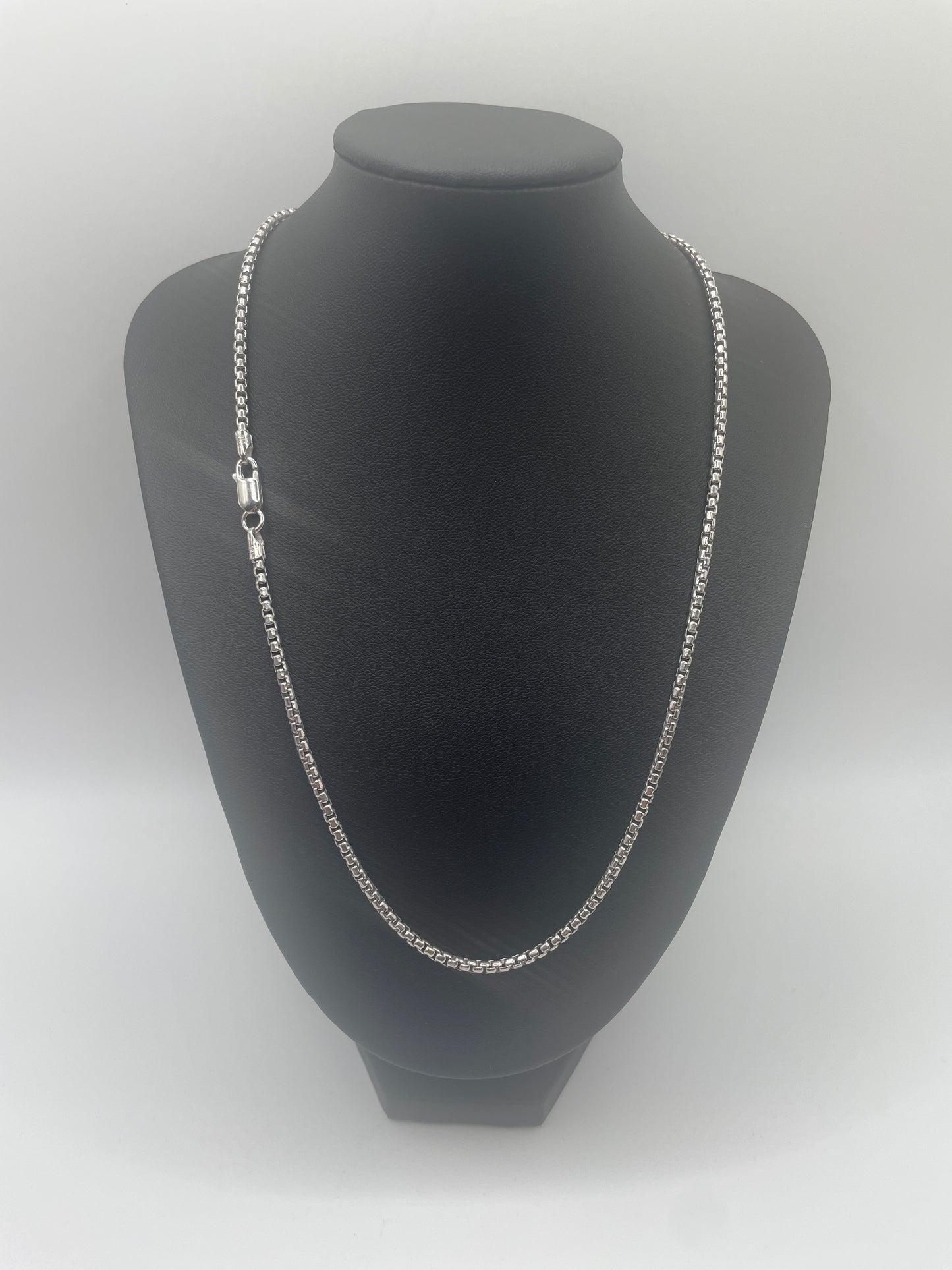 S420- Sterling Silver Round Box Chain 18”