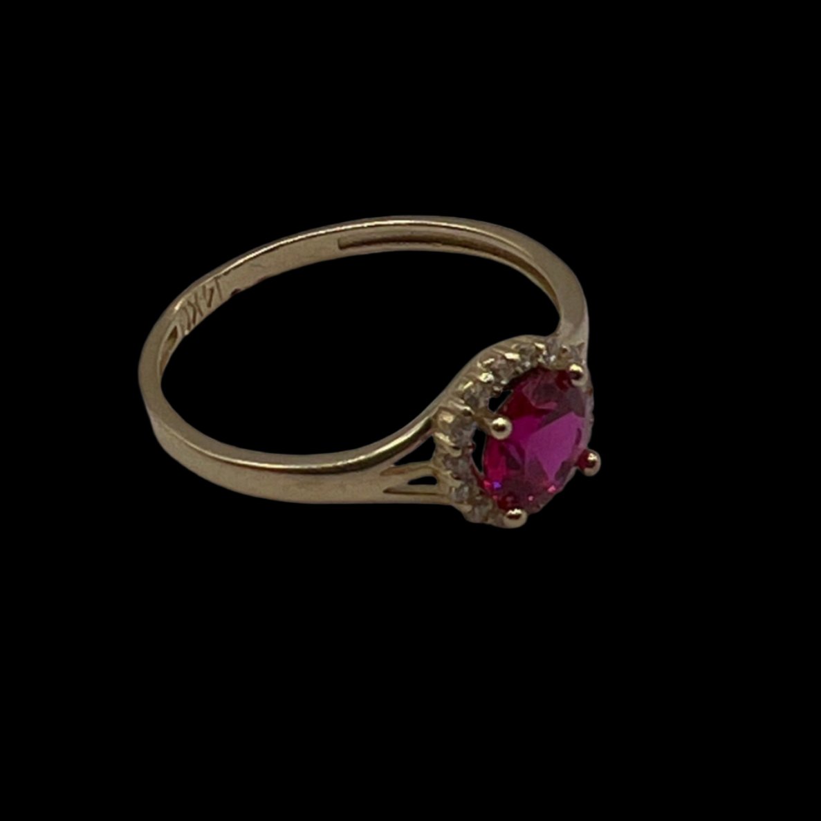 475- 14K Red Stone CZ Ring Sz 8