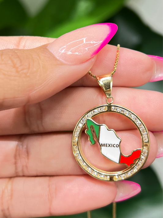 980- 14K Mexican Map Round Pendant (W.G)