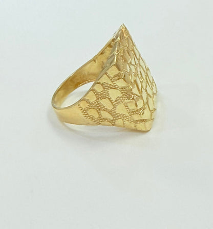 1698- NEW 10K Square Nugget Men Ring W.G