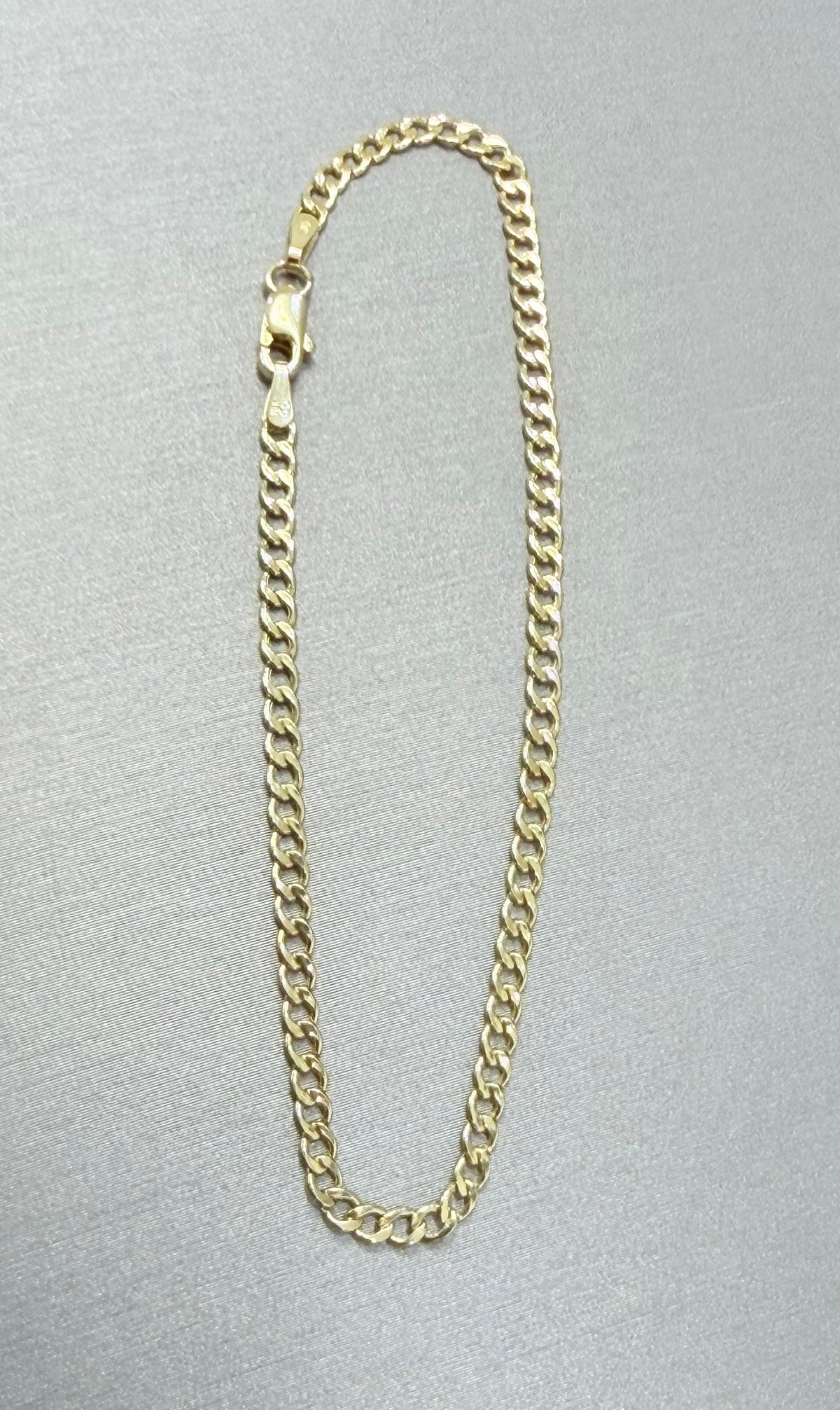 1722- NEW 10K Hollow Cuban Curb Bracelet 7” (2.5mm) W.G