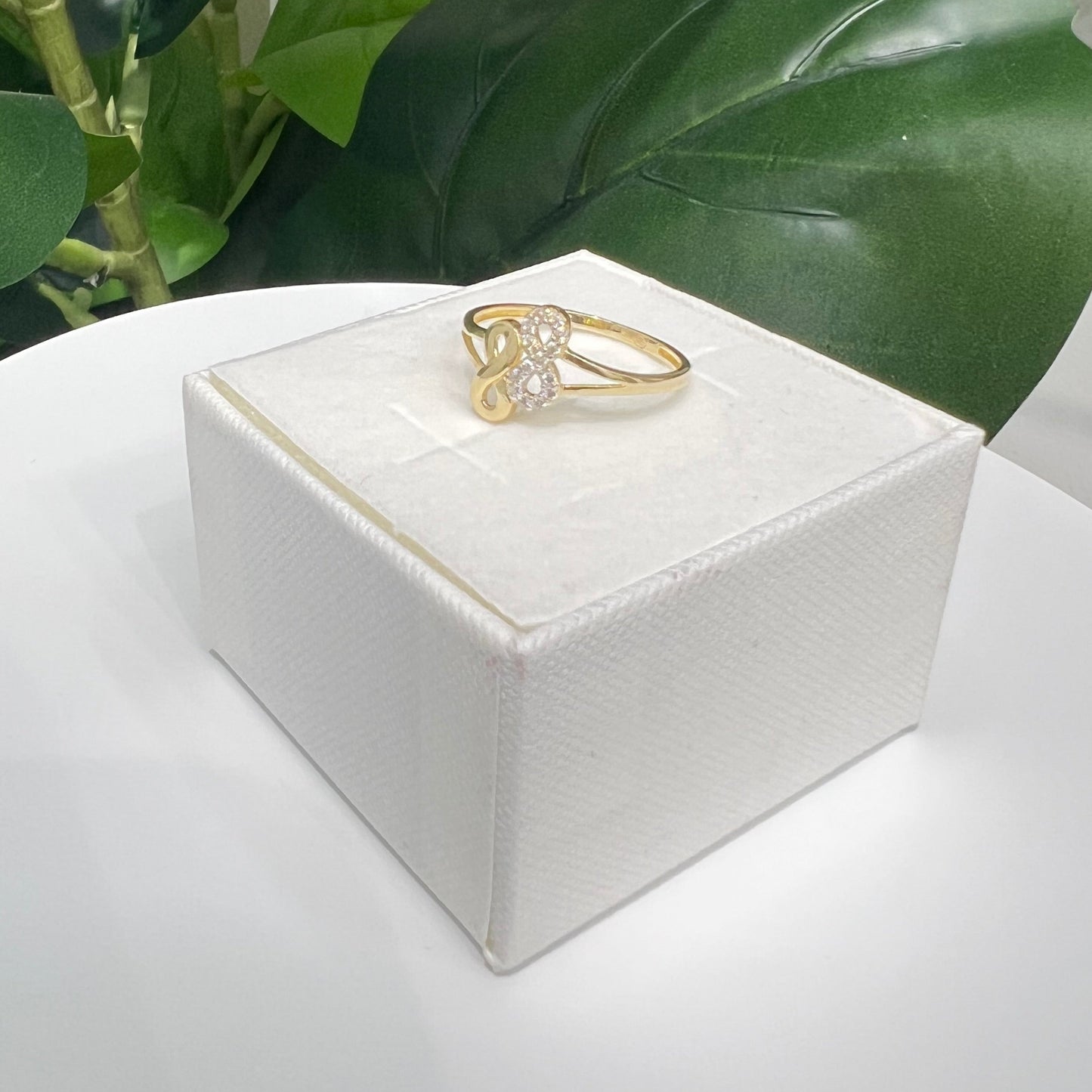 1343- NEW 14K Zirconia Infinity Sign Bypass Gold Ring W.G