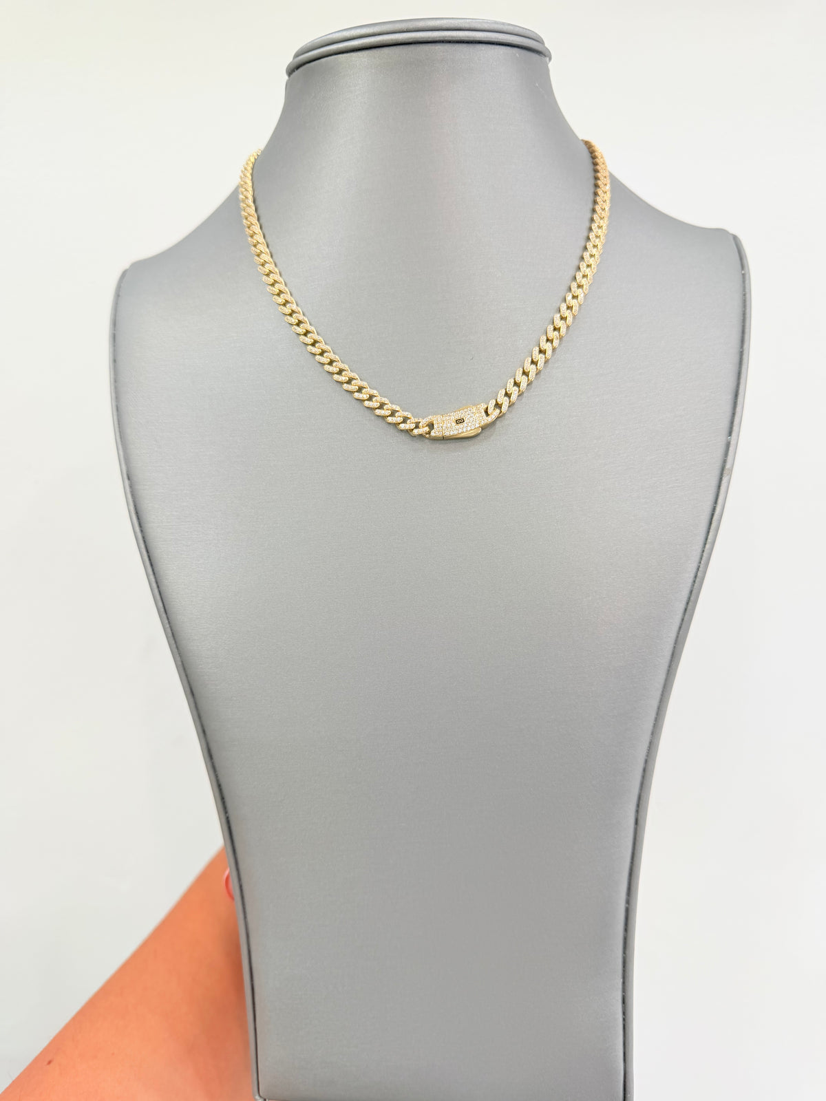 1748- NEW 14K Hollow Cuban Monaci Chain w/ Zirconia 16” (5mm) W.G
