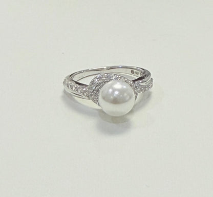 S790- NEW  .925 Sterling Silver Imitation Pearl White Women's Ring W.G