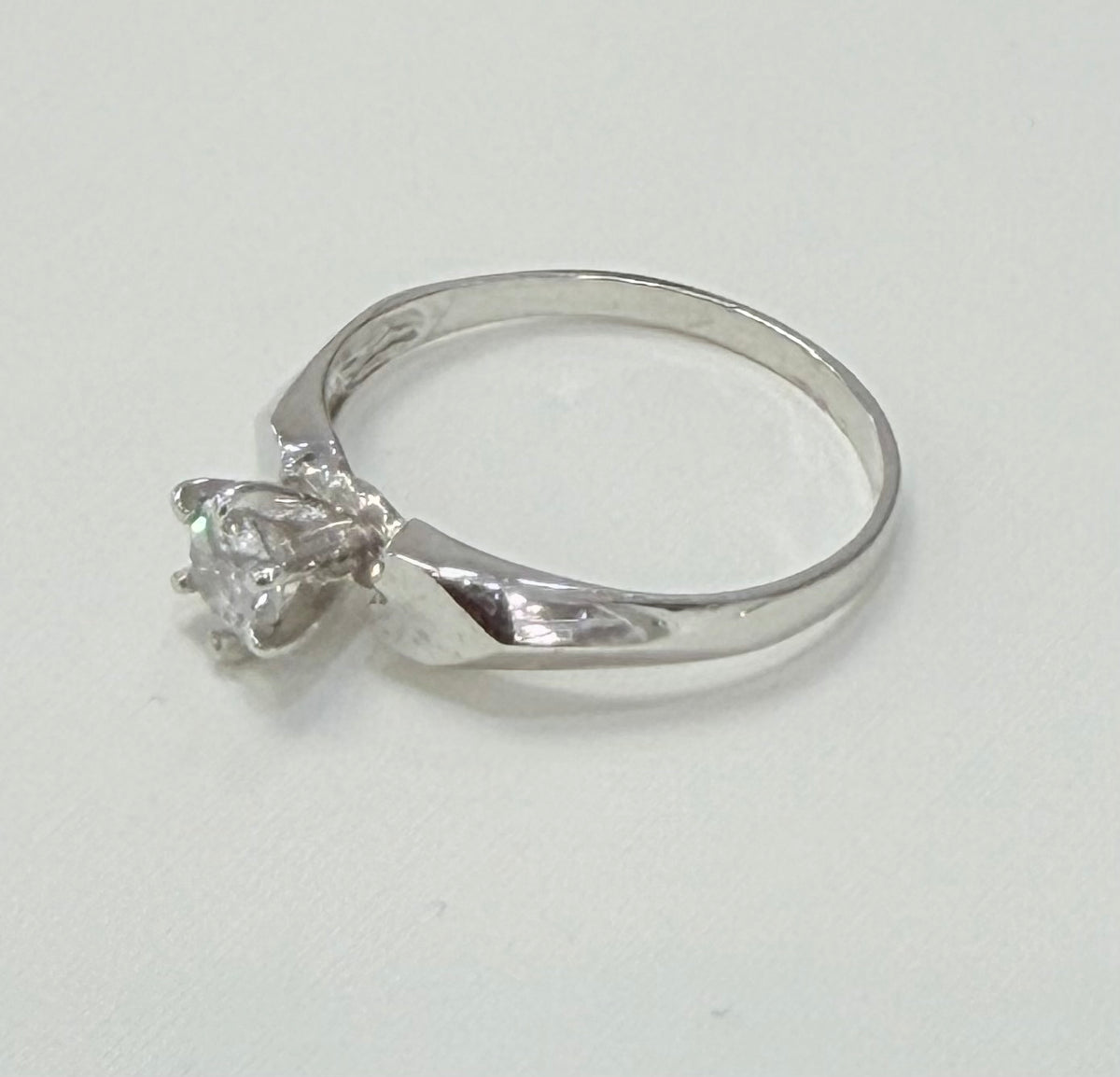 1017- 14K White Gold Solitaire Cz Ring (W.G)