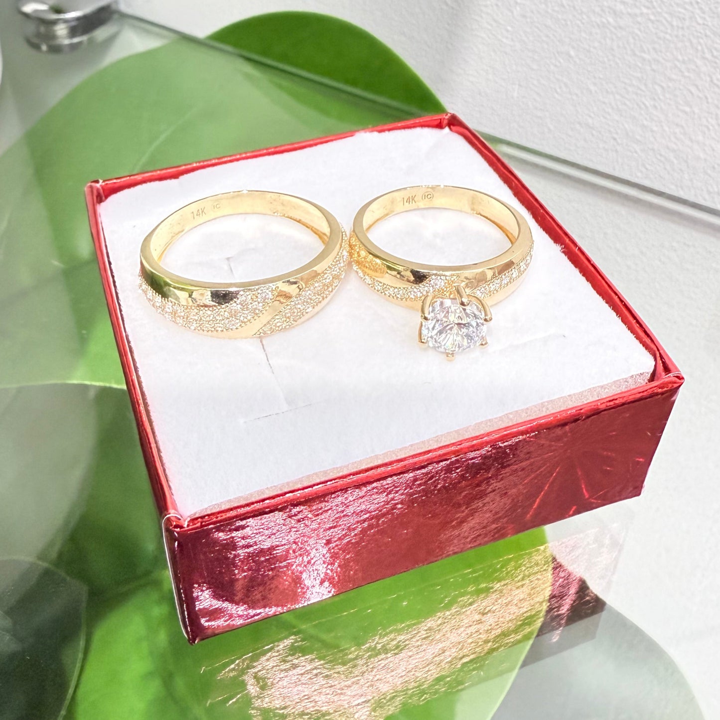 1126- NEW 14K Gold Wedding Rings Set W.G