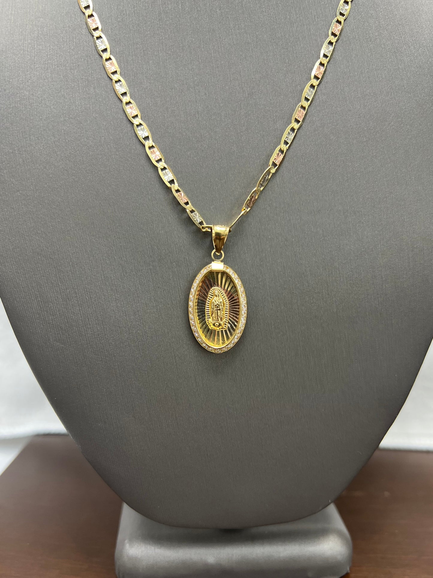 C39- NEW 14K Tri Tone Valentino Chain 18” (3.4mm) & Our Lady of Guadalupe Pendant Set W.G