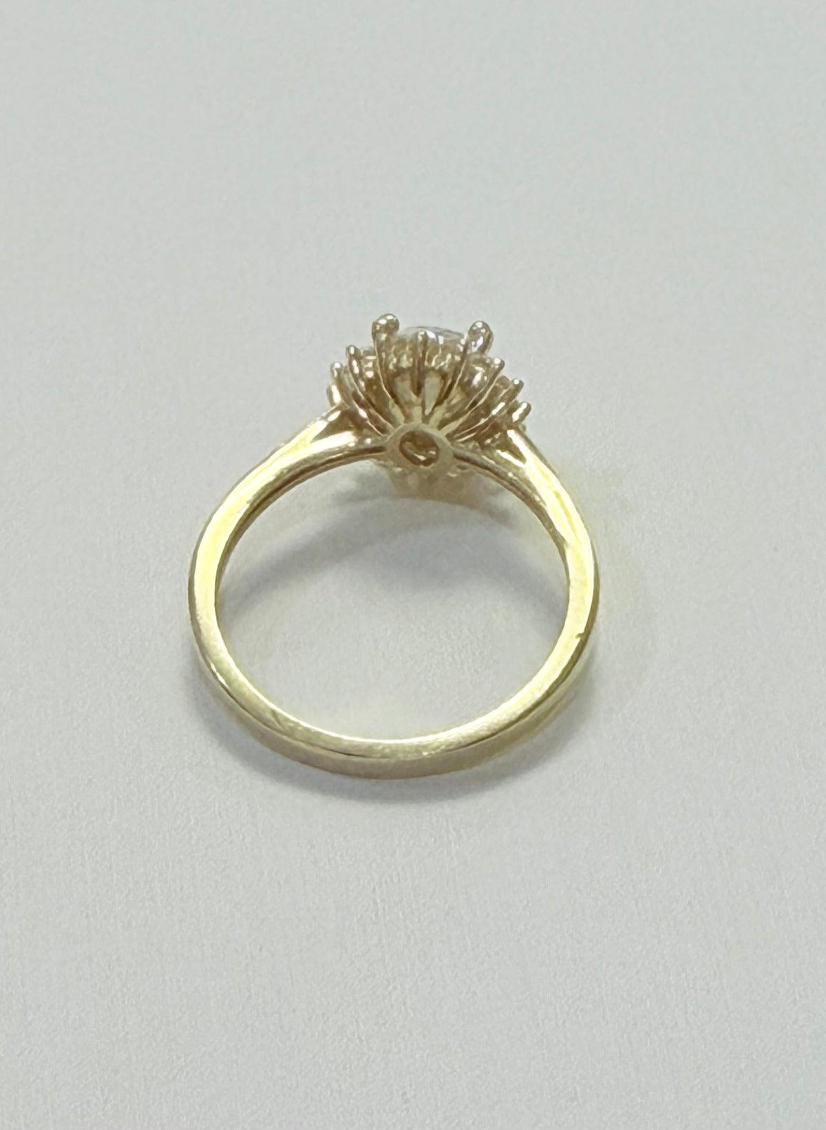 1735- NEW 10K Oval Engagement Women’s Ring W.G