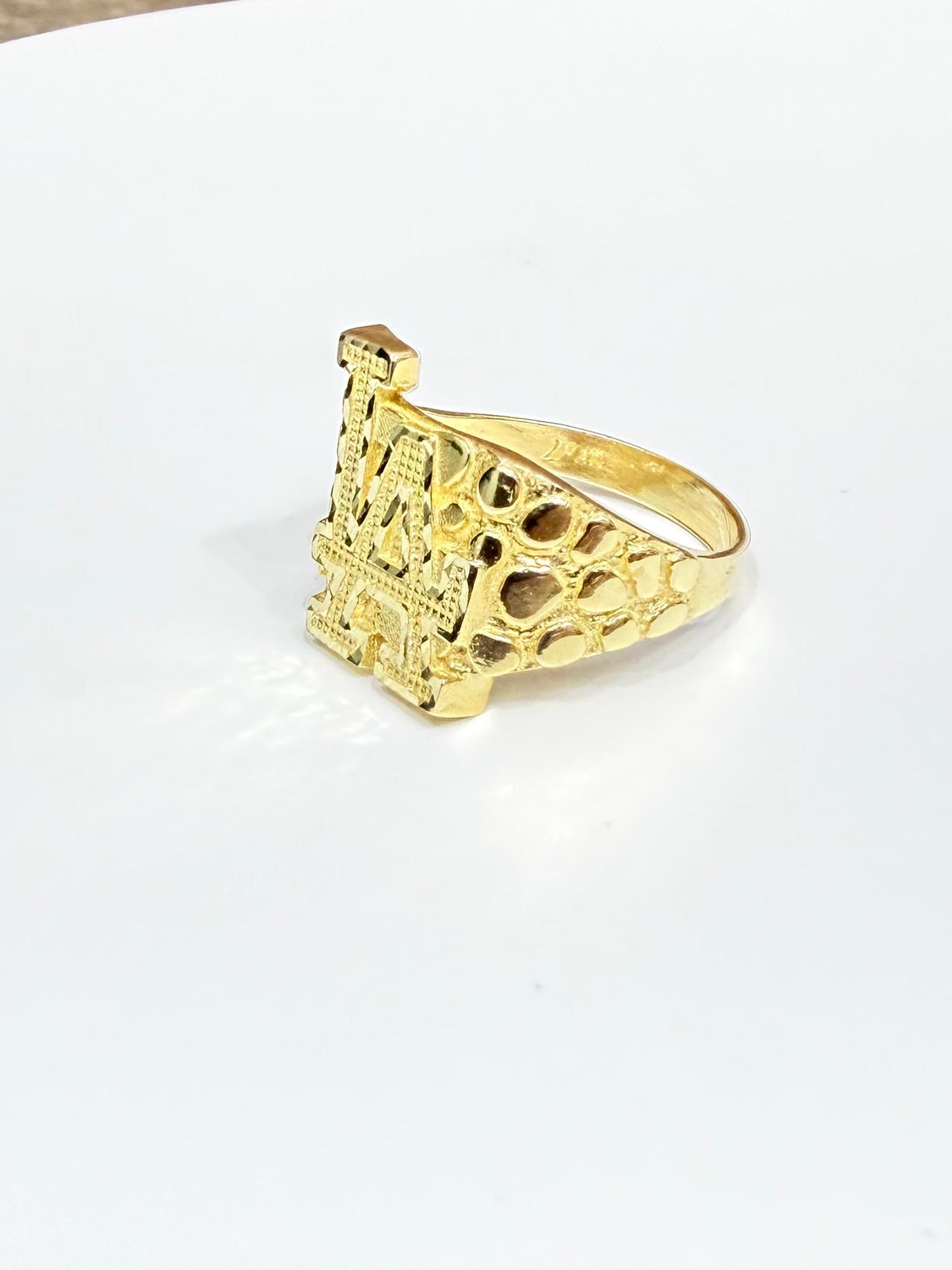 1107- NEW 14K Full Nugget LA Square Ring W.G