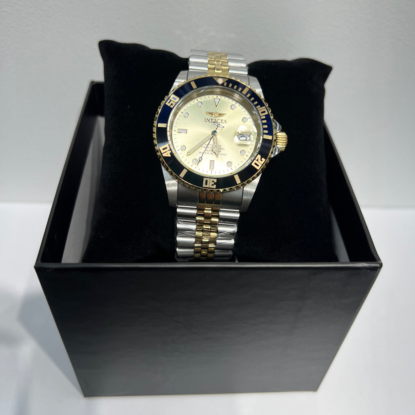 R39- Invicta Black Pro Diver Men's Watch 42mm W.G