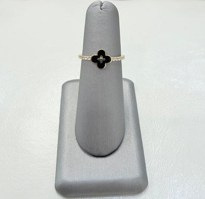 1825- NEW 10K Black Trebol Women’s Ring W.G