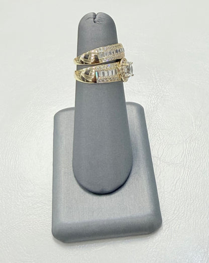 1827- NEW 10K Baguette Cut Wedding Ring W.G