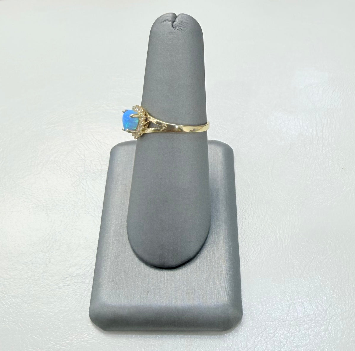 1814- NEW 14K Opal Gold Ring W.G