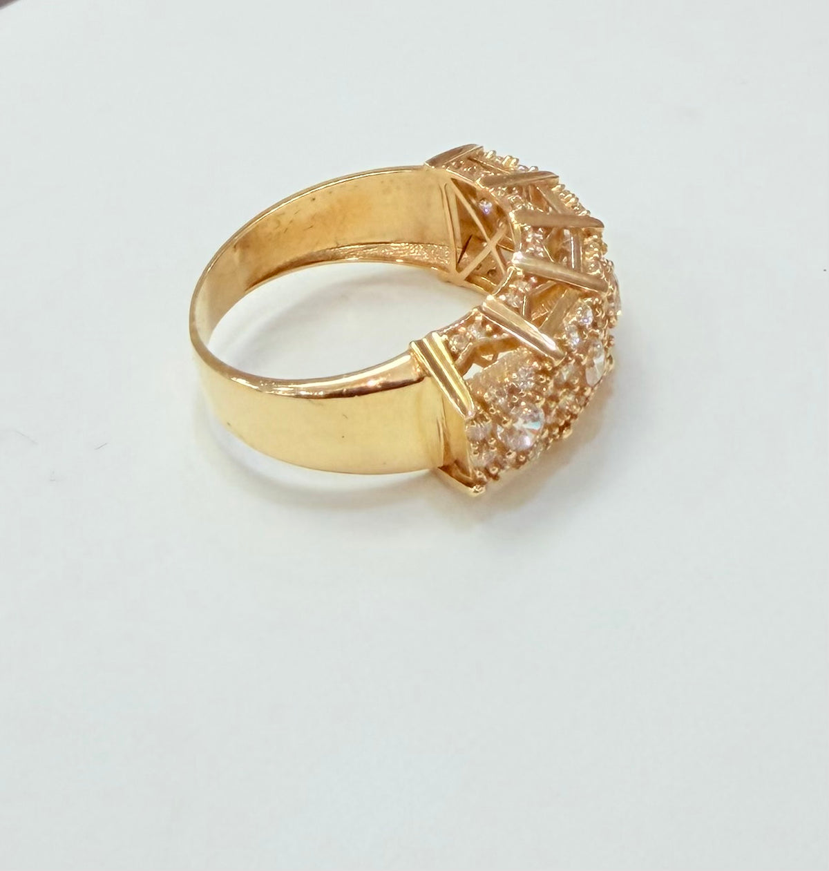 945- NEW 14K Crown Ring Cz Stones W. G