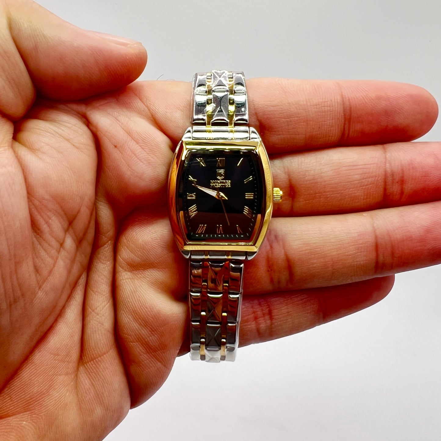 R57- Montres Prestige X Invicta Women's Watch Color Silver & Gold -27mm