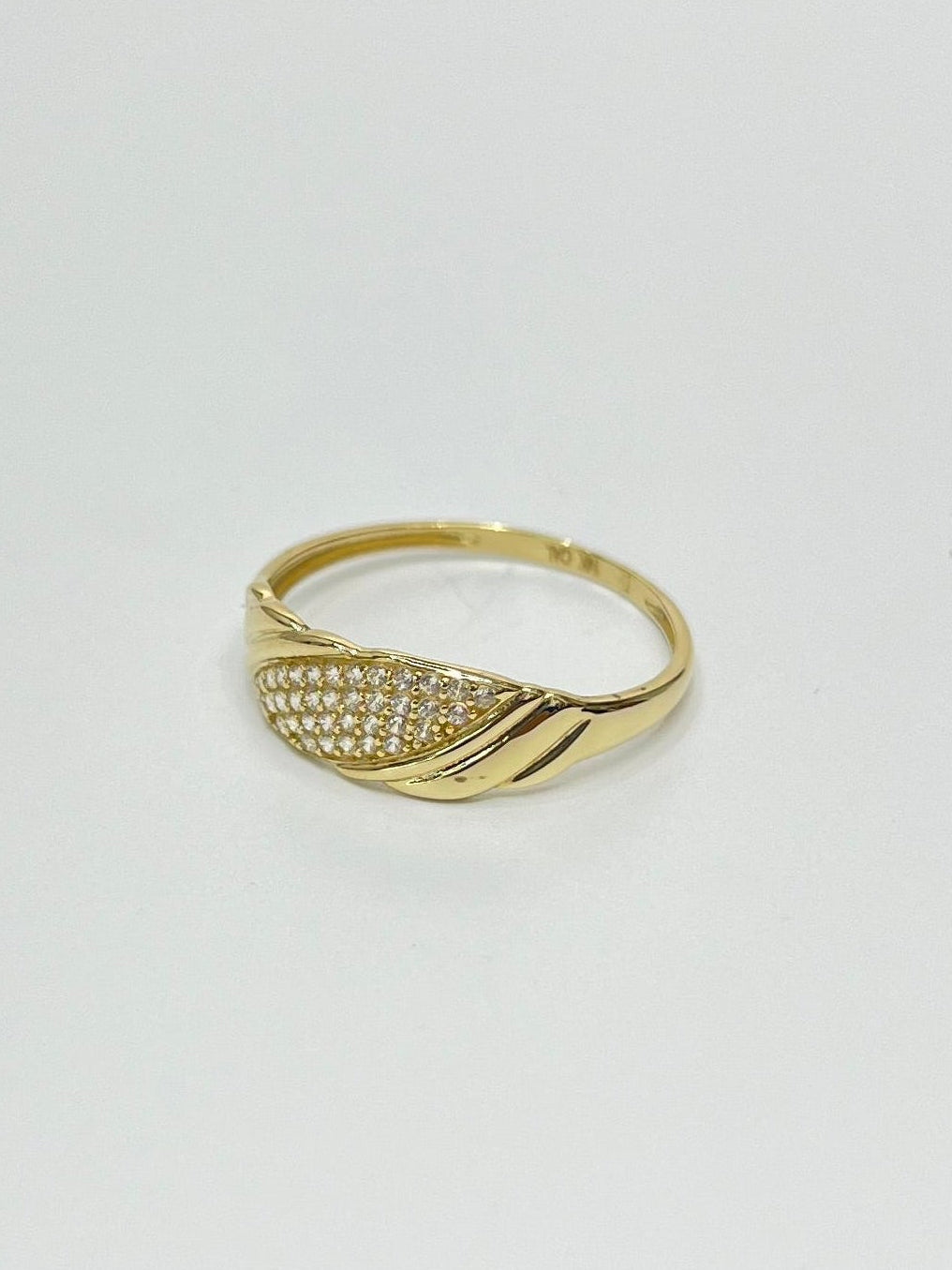 1479- NEW 14K Croissant Gold Ring W.G