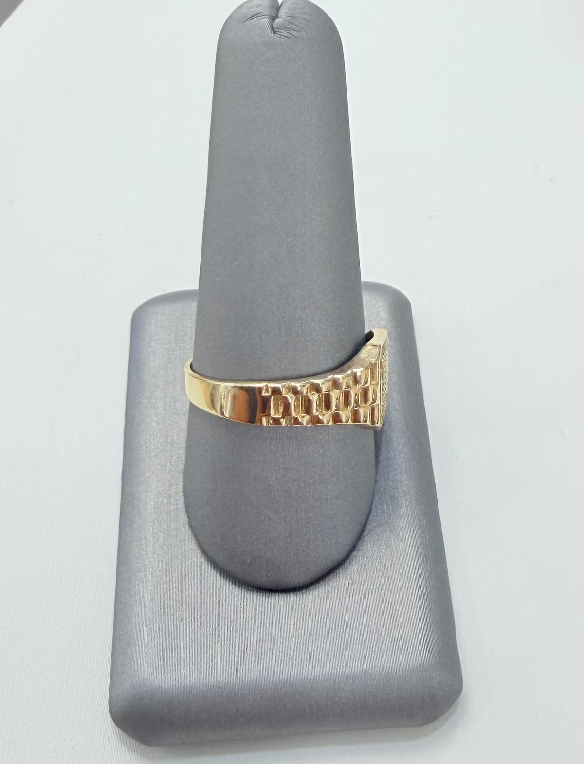 1833- NEW 14K Square Fashion Ring W.G