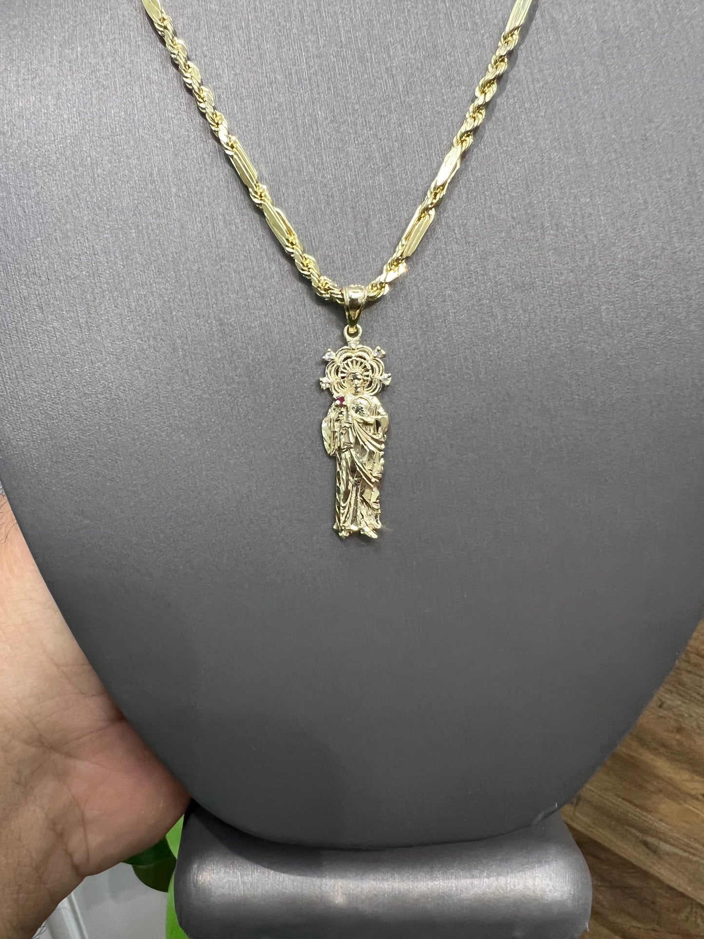 1283- NEW 10K Gold St Jude with Crown Pendant W.G