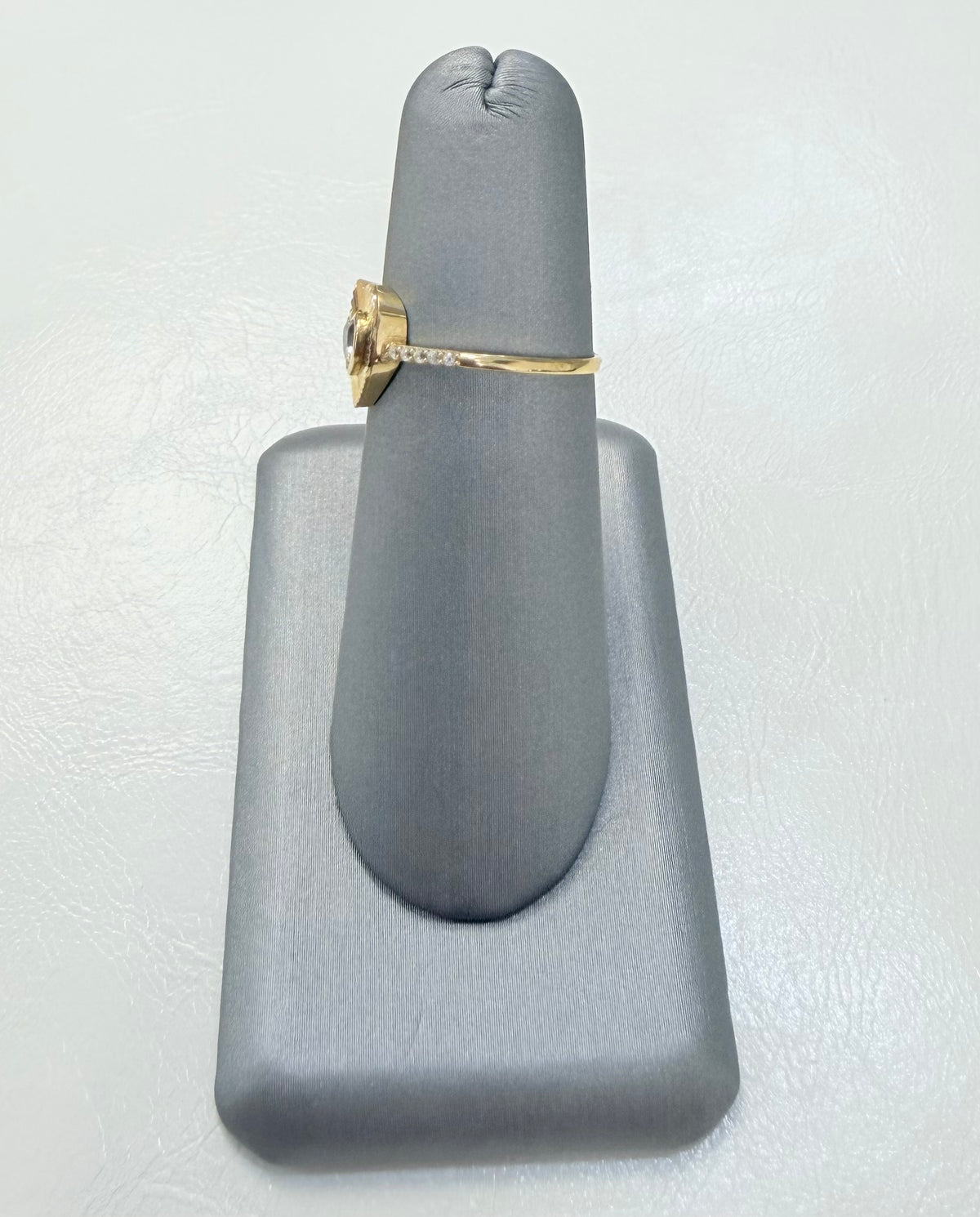 1826- NEW 10K Heart Thin Women’s Ring W.G