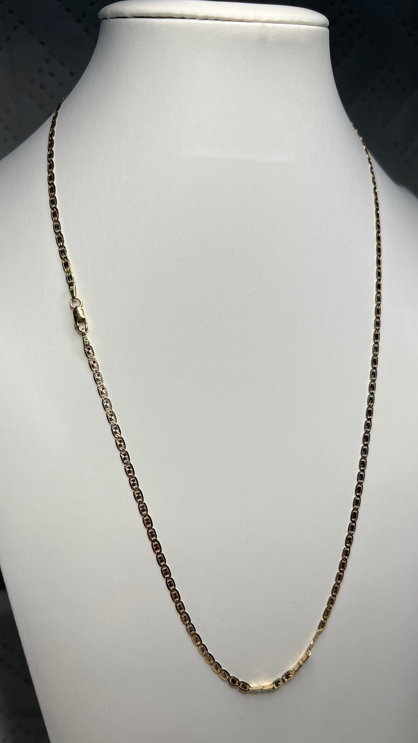 0040- NEW 14K Tri-Color Gold Flat  Valentino Link Chain (2.75mm) W.G