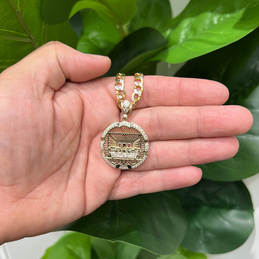 1301- NEW 10K Round the Last Supper Cz Pendant