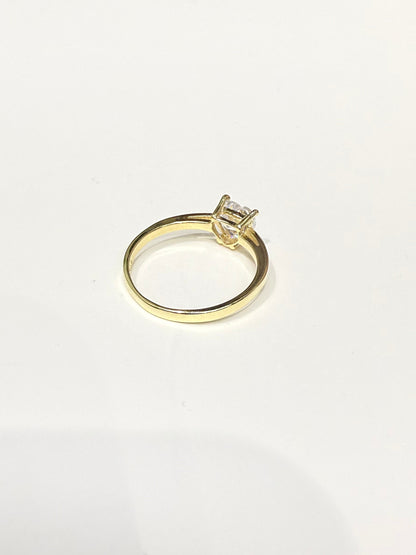 1526- NEW 10K Solitaire Fashion Ring W.G