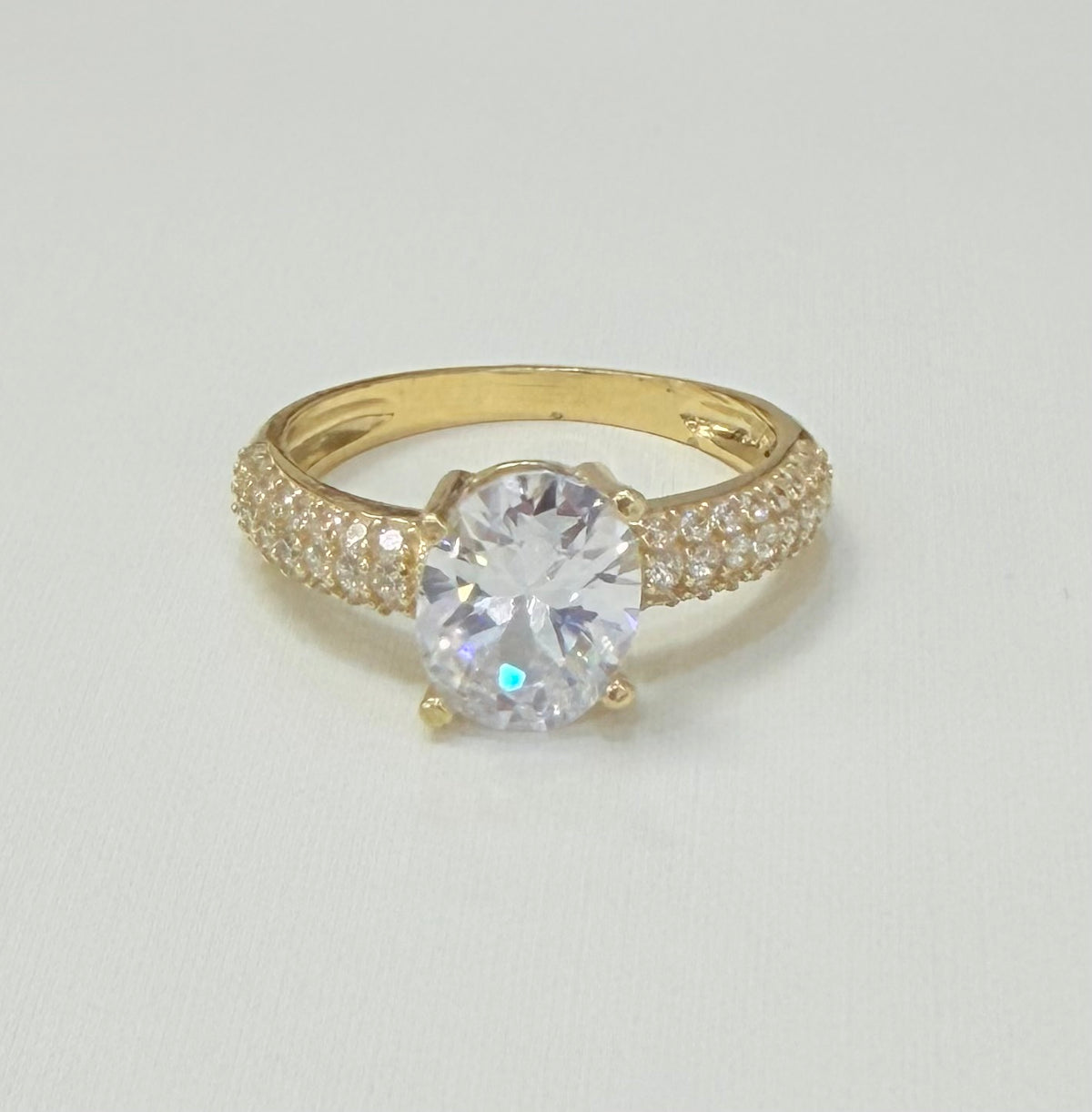 1736- NEW 10K Oval Cz Engagement Ring W.G