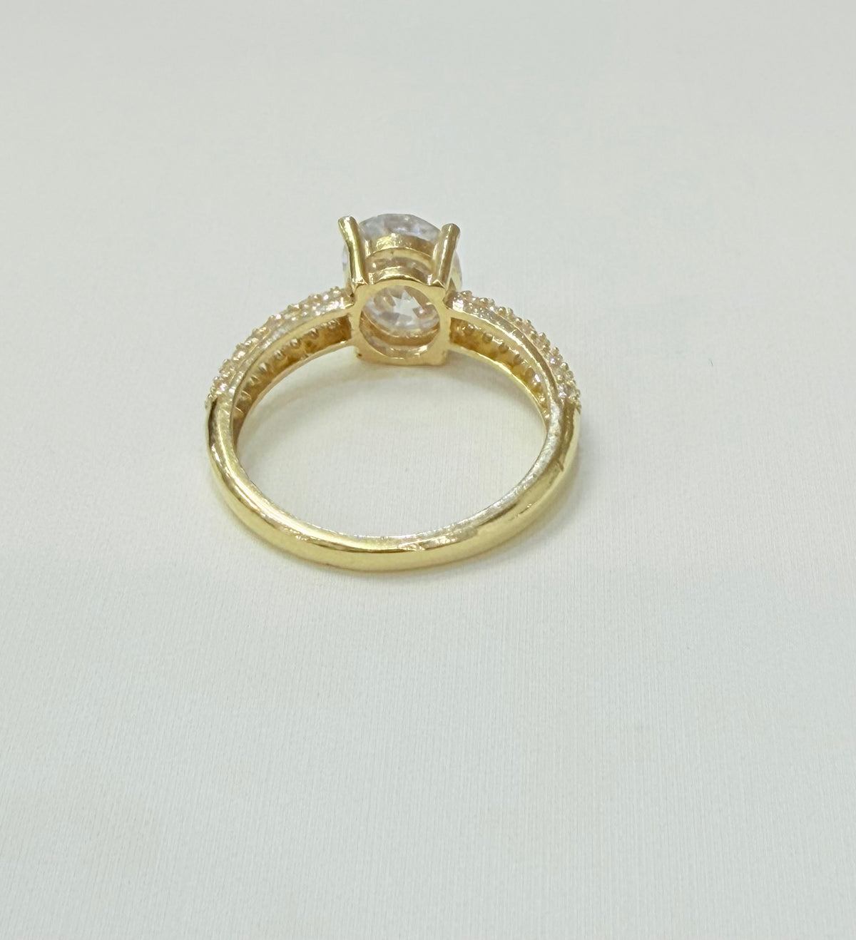 1736- NEW 10K Oval Cz Engagement Ring W.G