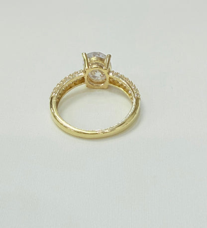 1736- NEW 10K Oval Cz Engagement Ring W.G