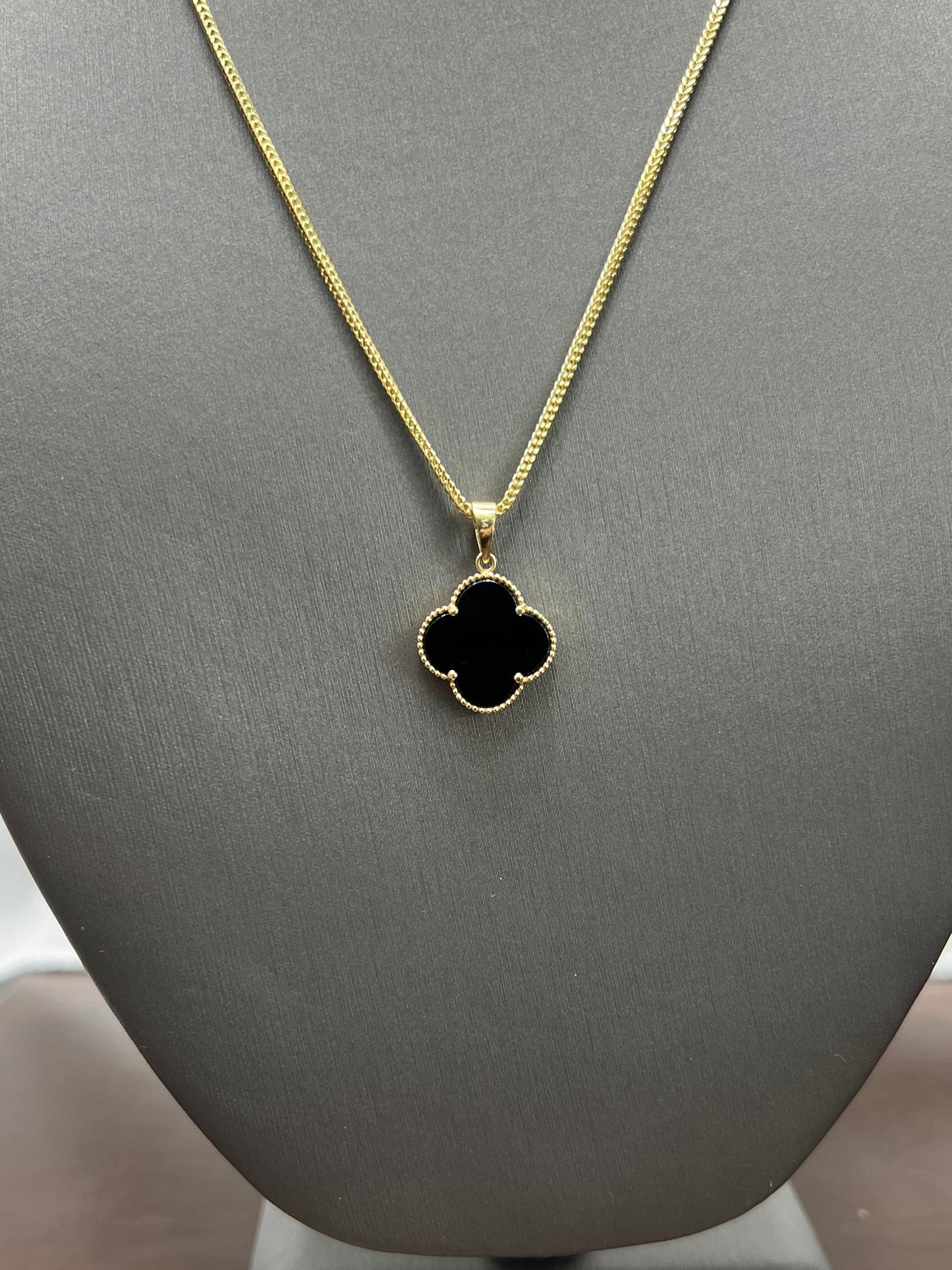 C9- NEW 14k Franco Chain 20” (1.5mm) & Black Clover Pendant SET W.G