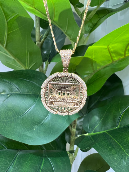 1218- NEW 14K Round The Last Supper Cz Pendant W.G