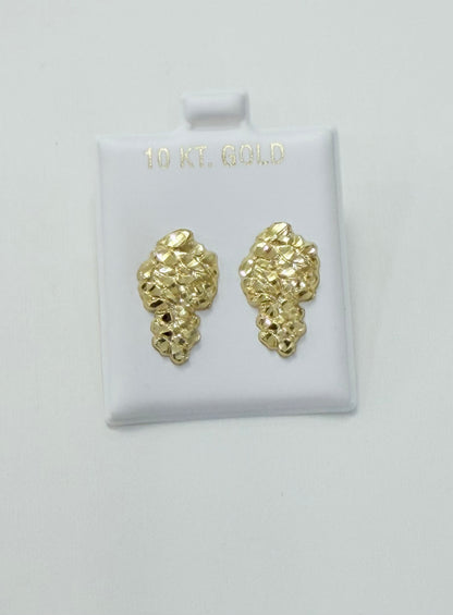 1719- NEW 10K Nugget Stud Earrings W.G