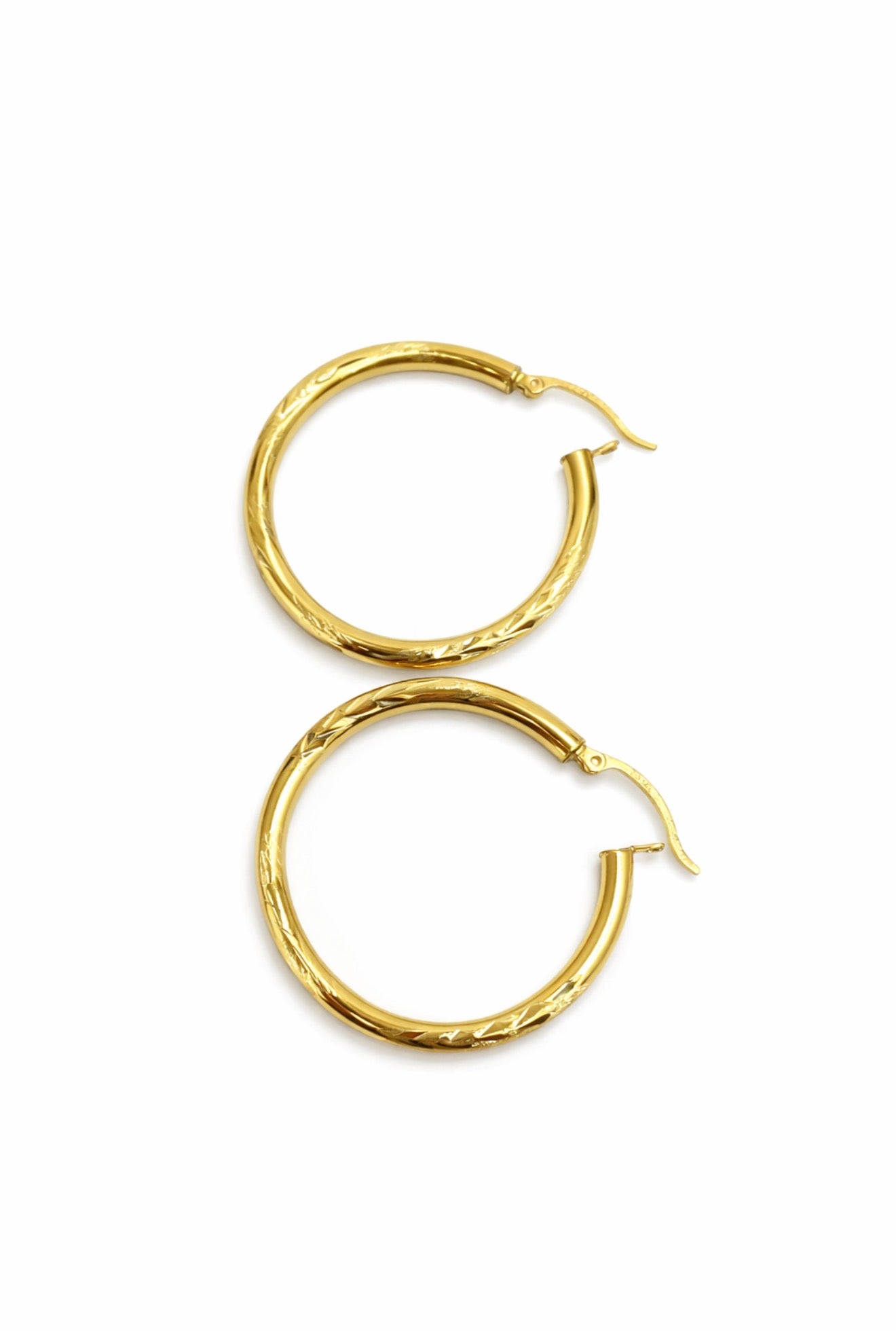 1511- NEW 14K Hollow Hoop Earrings (35x3mm)W.G