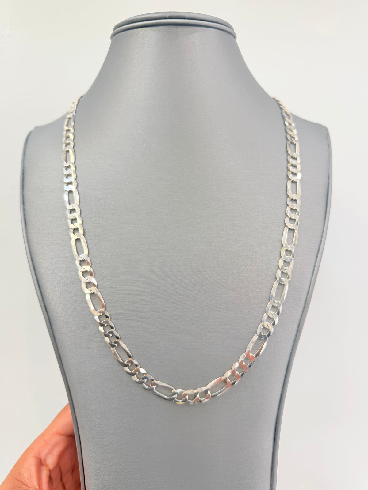 S002- .925 Sterling Silver Solid Figaro Chain 24” (7.75mm) 28.50g W.G