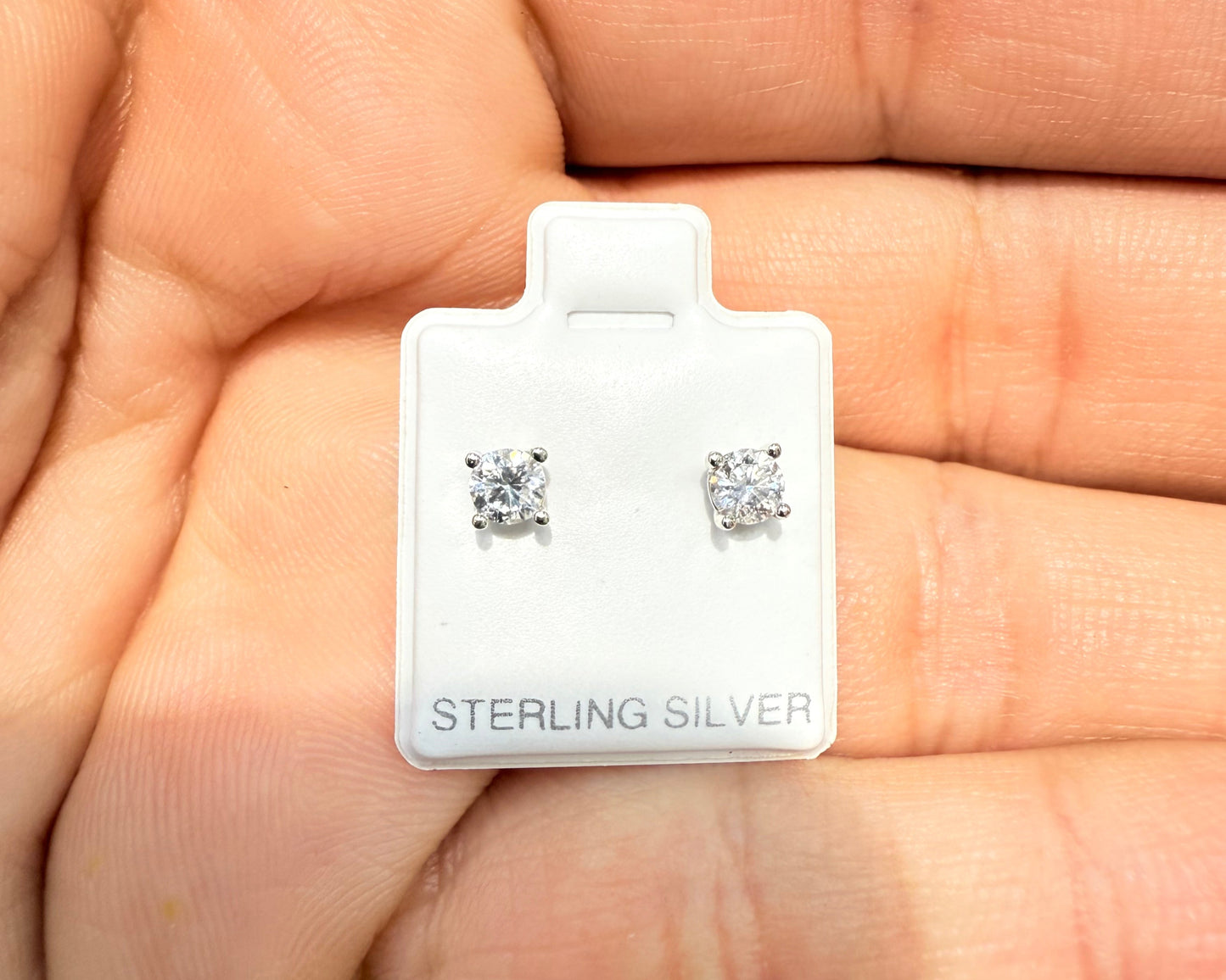 D1- NEW .925 Sterling Silver Diamond Stud Earrings (4mm) W.G