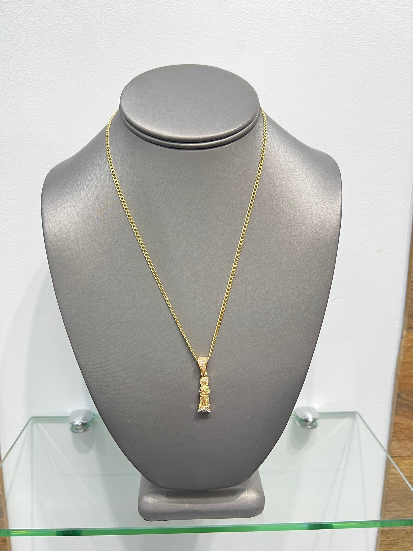 C27- NEW 14K Miami Cuban Chain and Our Lady Of Guadalupe Pendant W.G