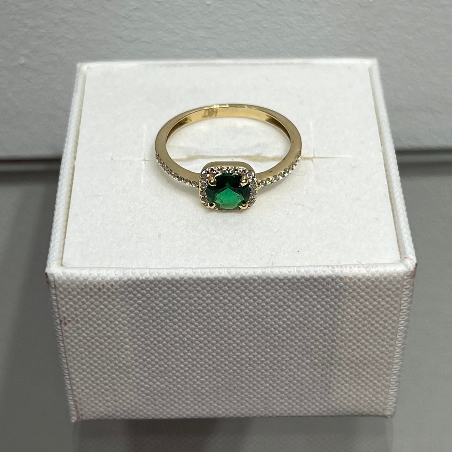 998-NEW 14k Green Square Gold Ring (W.G)