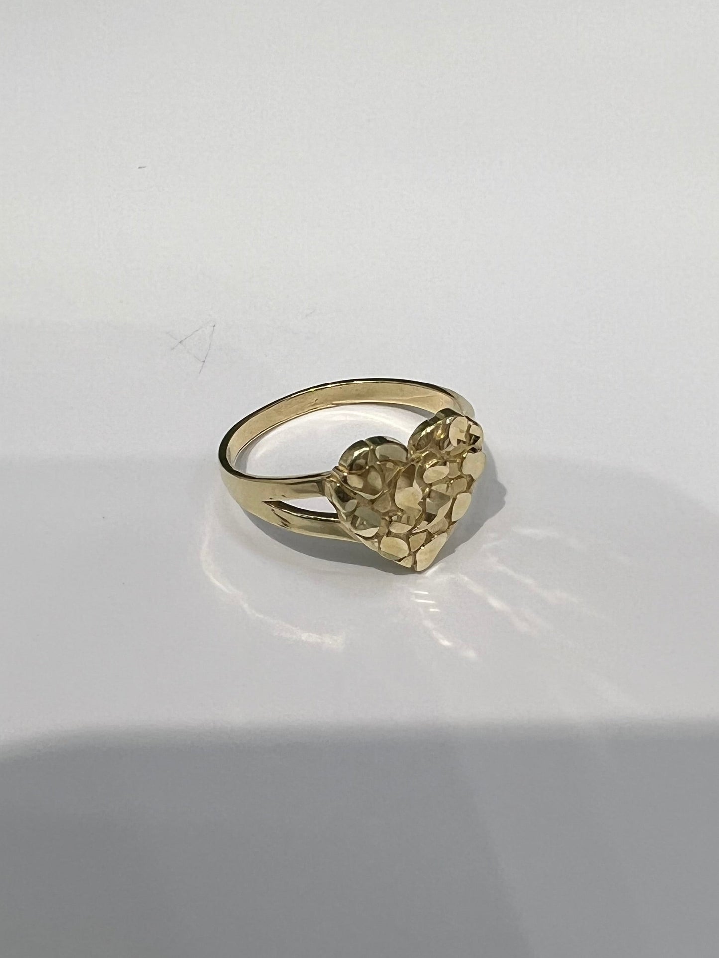 1277- NEW 14K Small Heart Nugget Ring W.G