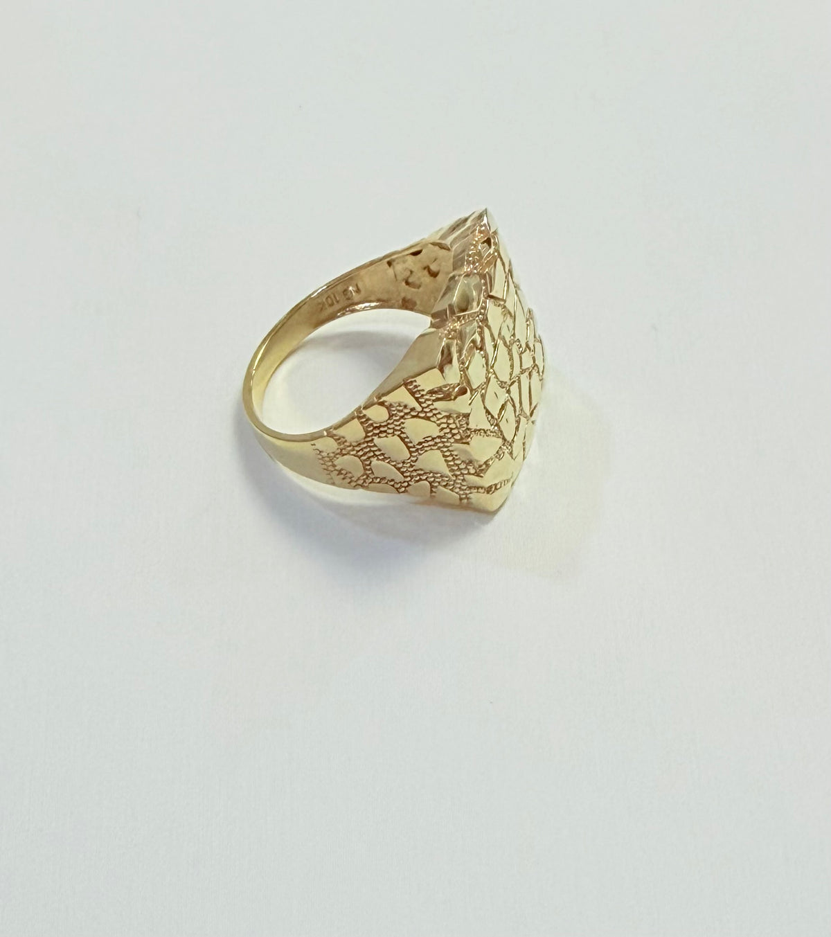 1697- NEW 10K Square Nugget Men Ring W.G