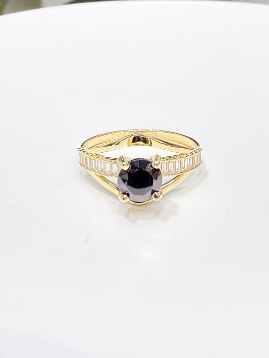 1586- NEW 14K Gold Fashion Black Stone Ring W.G