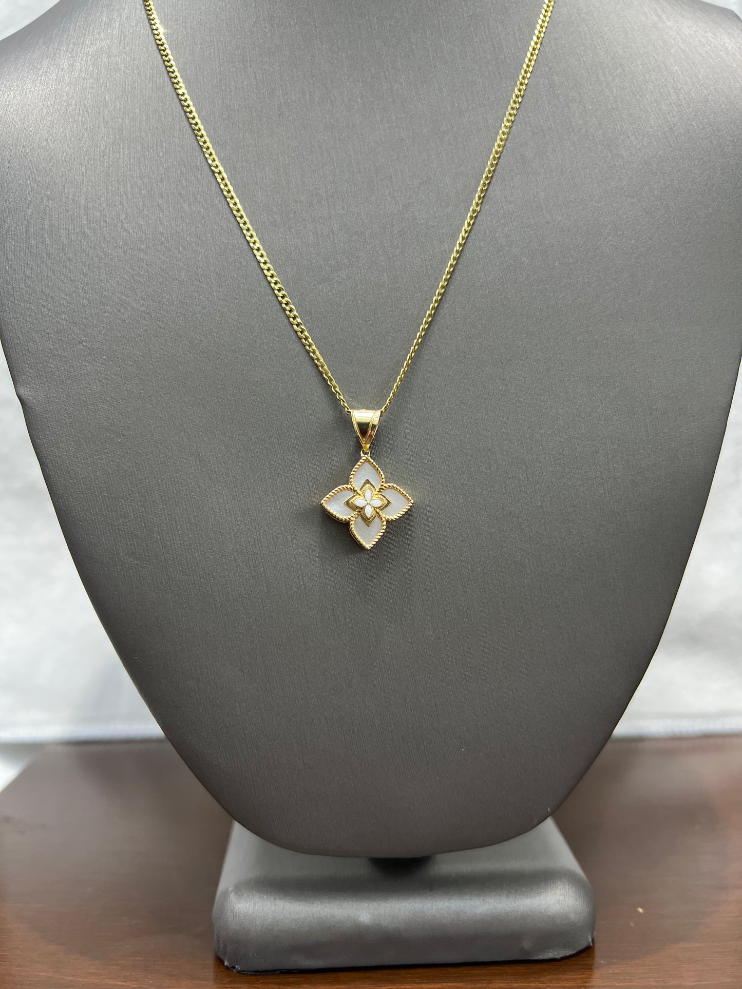 C71- NEW 14K Solid Flat Cuban Curb Chain 18" (2.0mm)+ 14K White Clover Pendant SET W.G