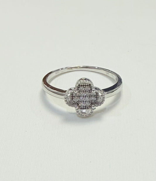 S798- NEW .925 Clover Sterling Silver Ring W.G