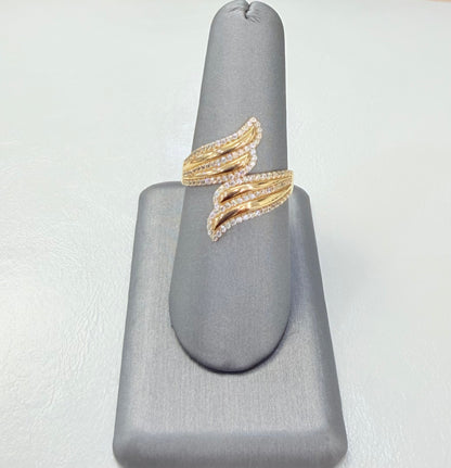 1474- NEW 14K Gold Swirl Fashion Ring W.G