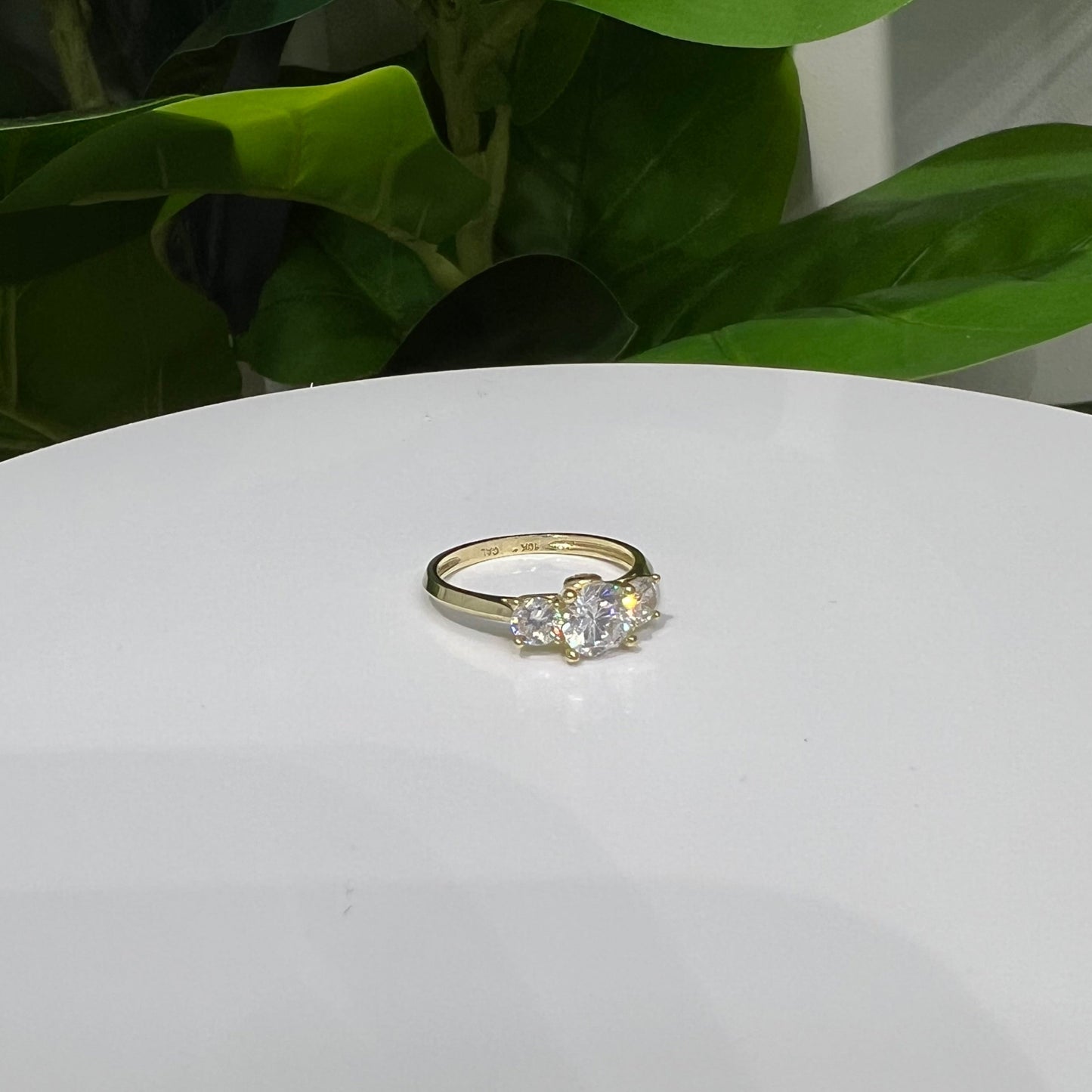1277- NEW 10K Solitaire Three Cz Women's Ring W.G