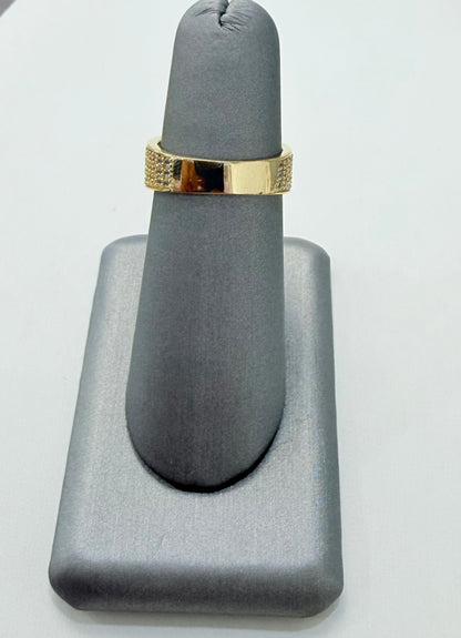 1831- NEW 14K Ice Out Cz Fashion Ring W.G