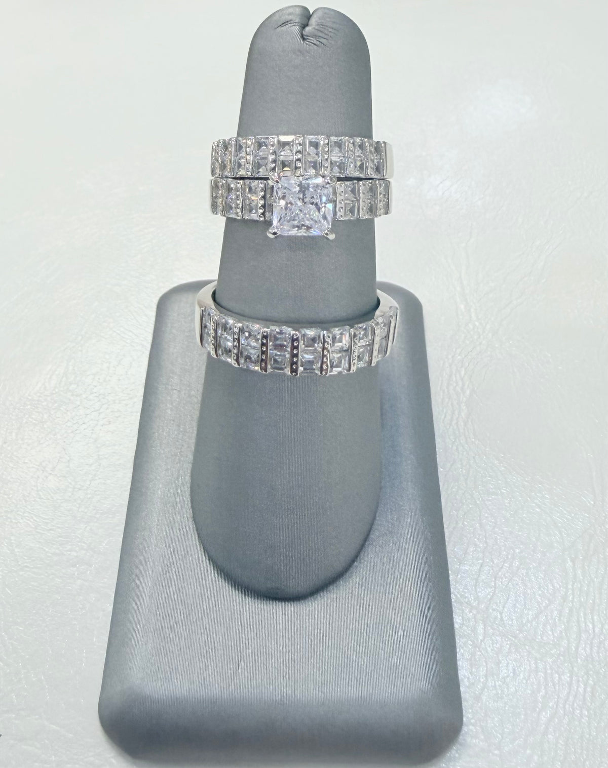 s1136- .925 Sterling Silver Wedding Ring Set W/ Square Cz Stone W.G