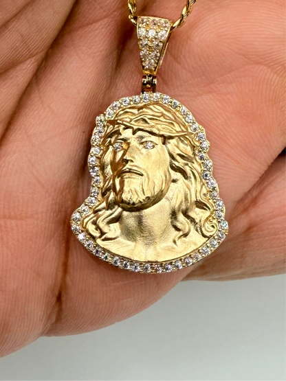 917- NEW 14K Jesus Face Pendant W.G