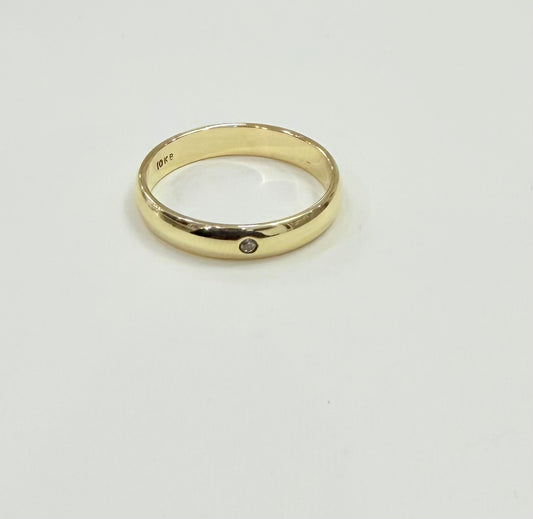 1752- NEW 10K Wedding Ring Band W.G